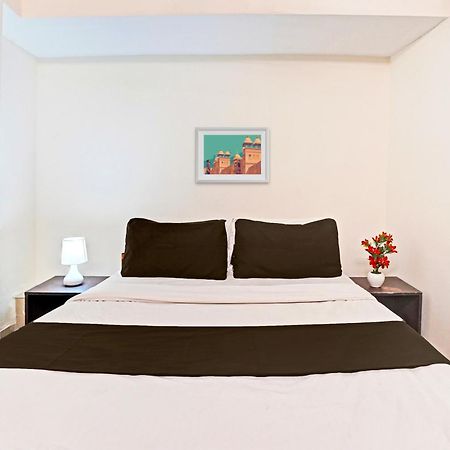 Hotel O Himalaya Inn Ahmedabad Buitenkant foto
