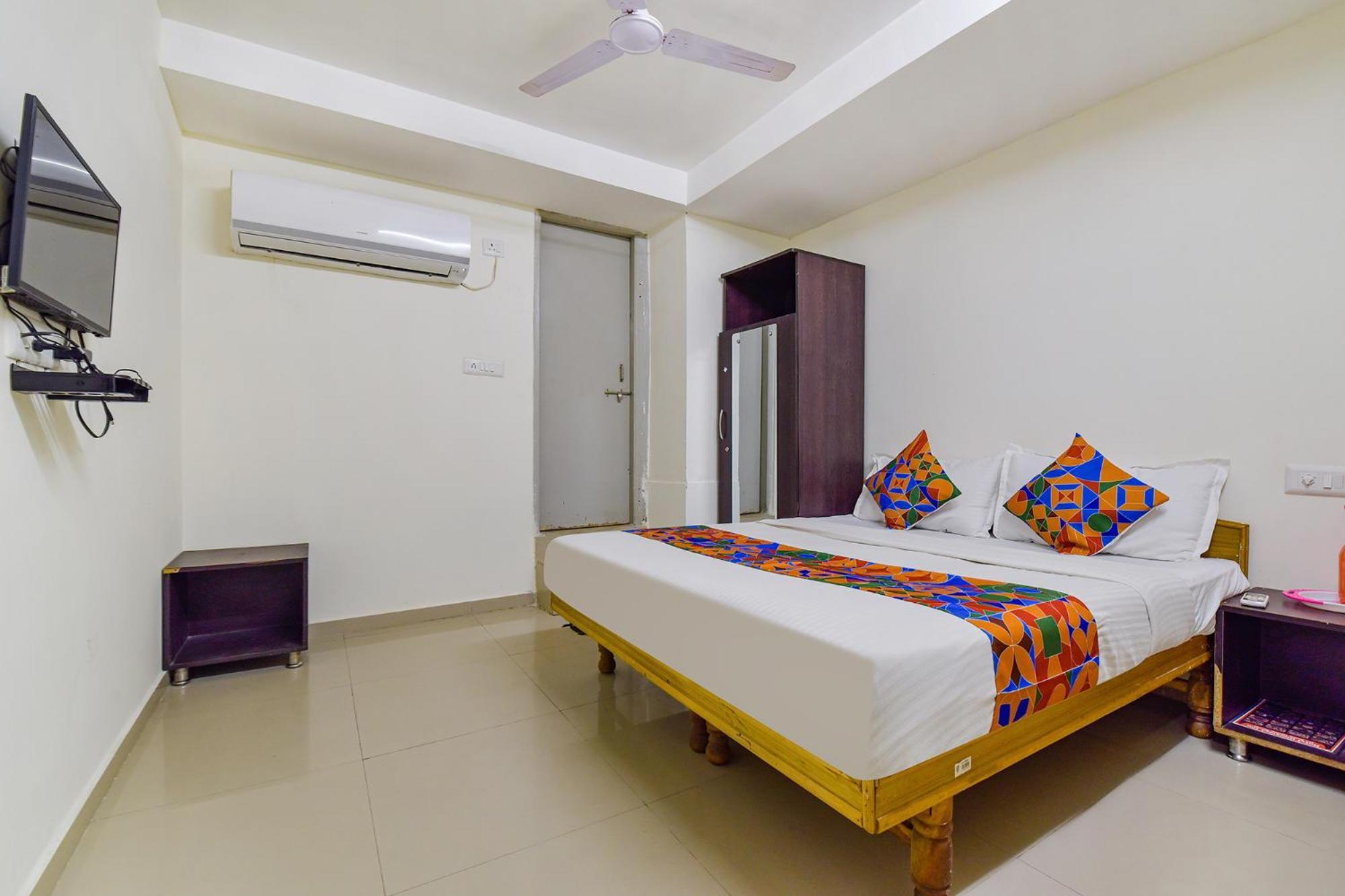 Hotel O Himalaya Inn Ahmedabad Buitenkant foto