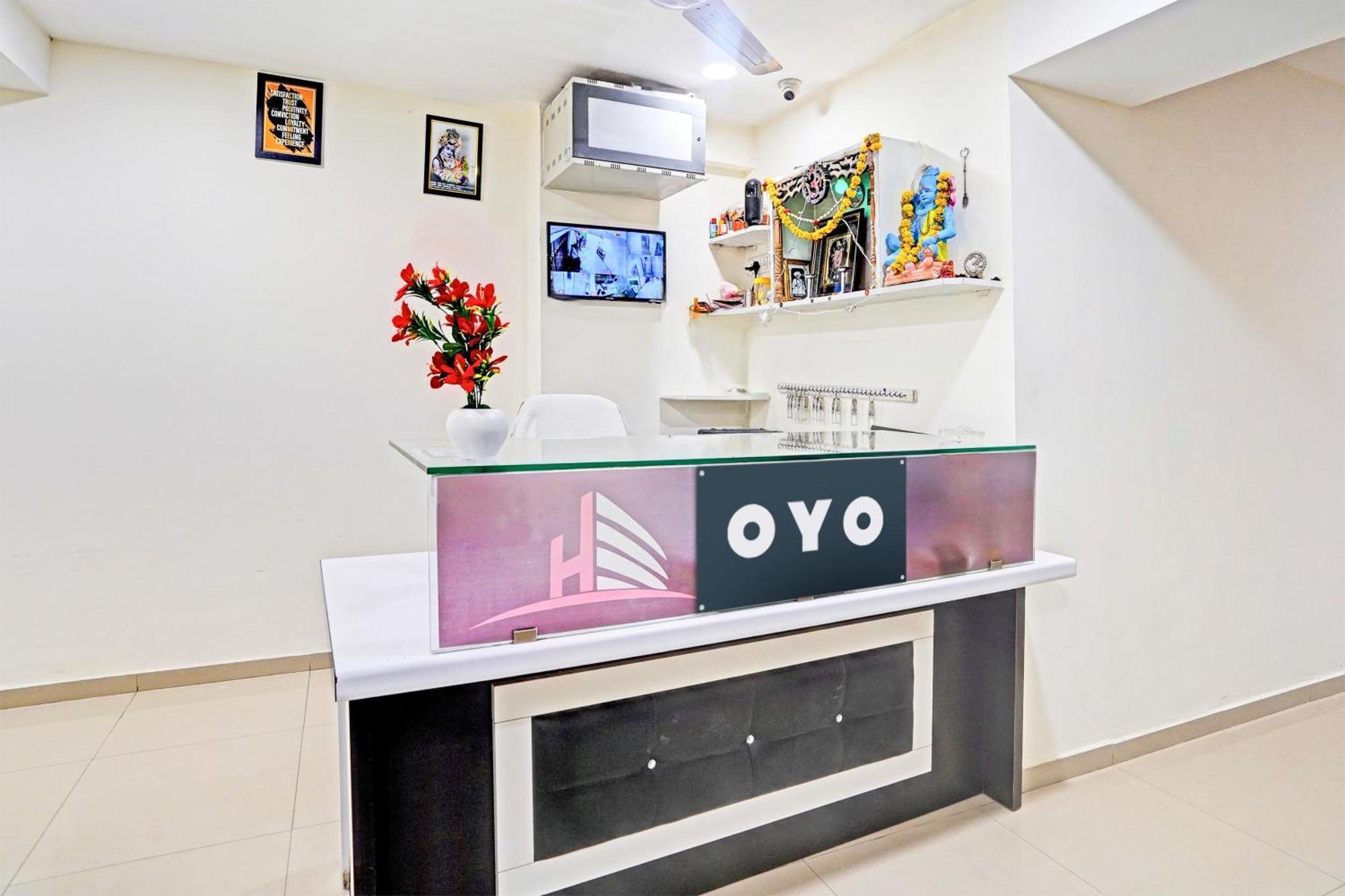 Hotel O Himalaya Inn Ahmedabad Buitenkant foto