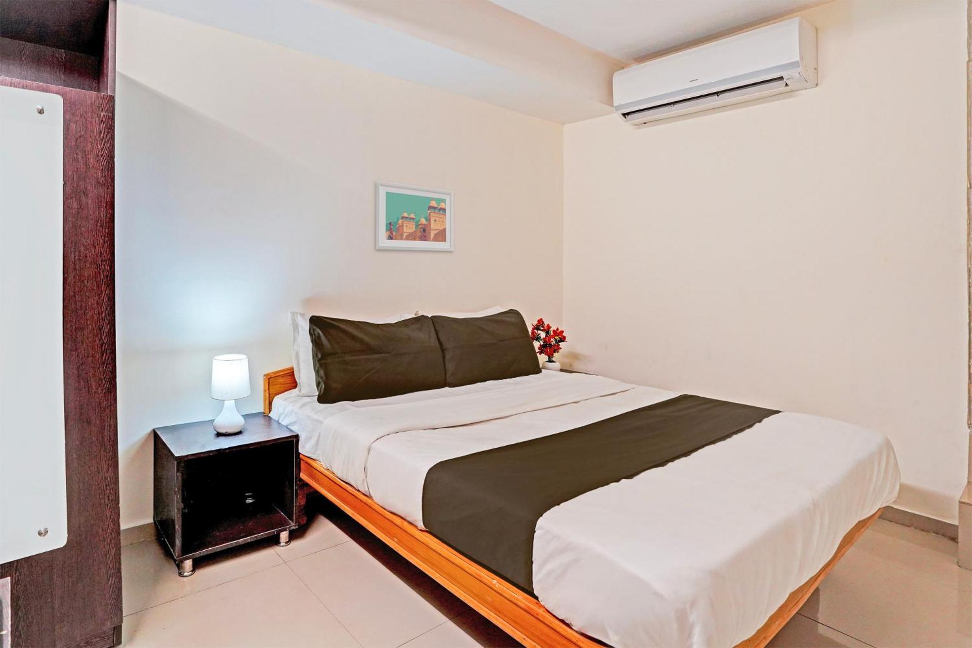 Hotel O Himalaya Inn Ahmedabad Buitenkant foto