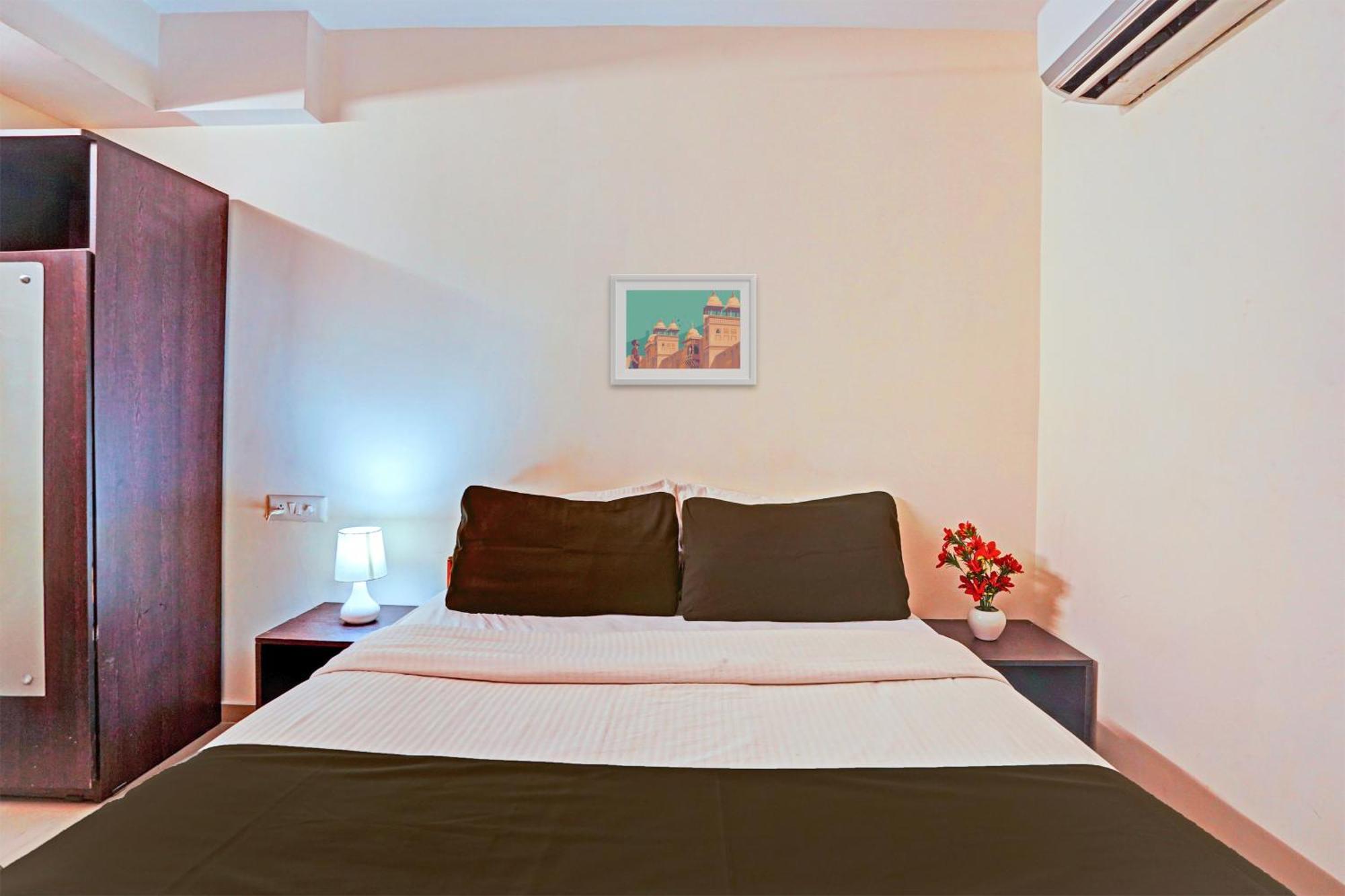 Hotel O Himalaya Inn Ahmedabad Buitenkant foto