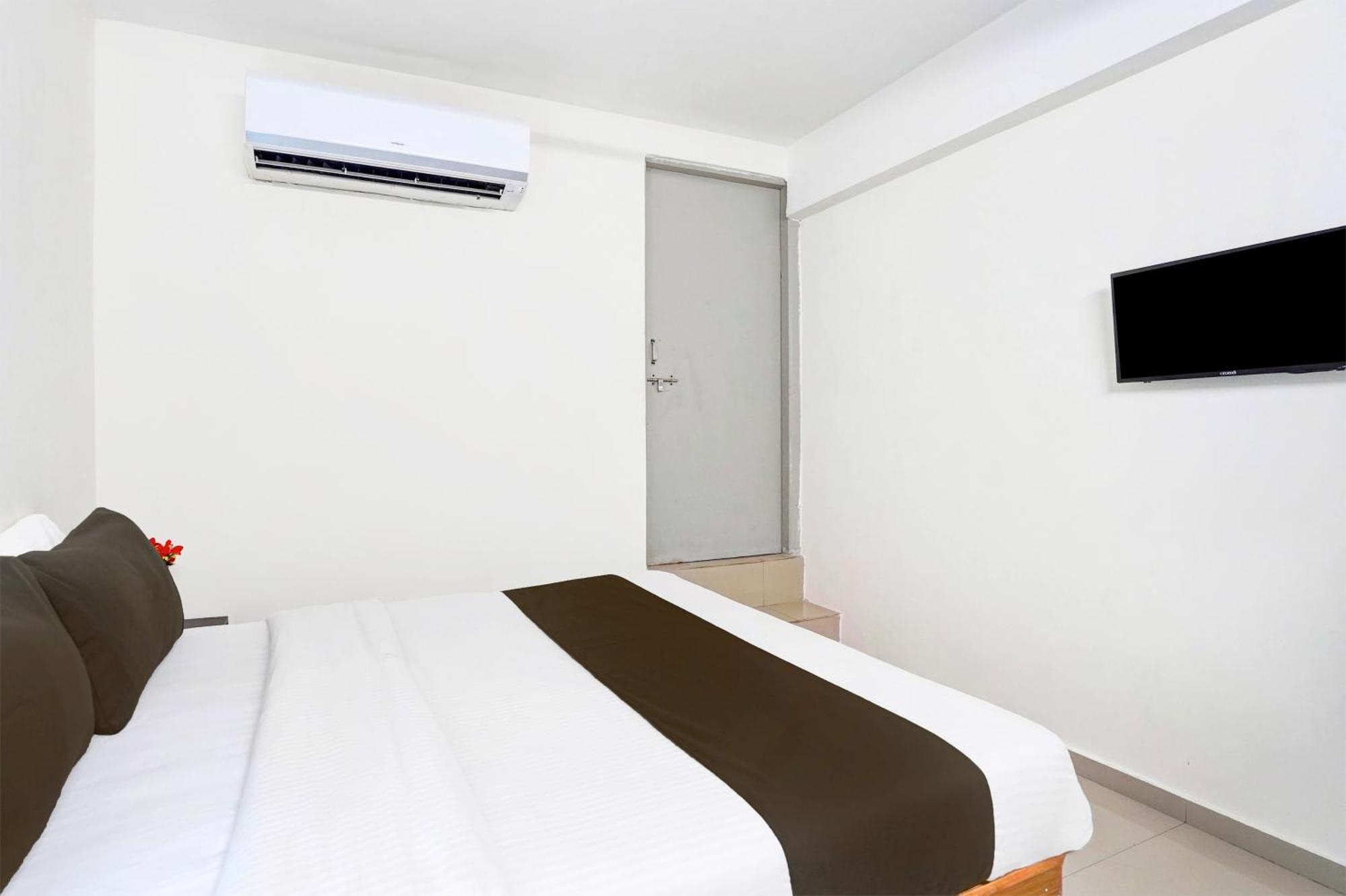 Hotel O Himalaya Inn Ahmedabad Buitenkant foto